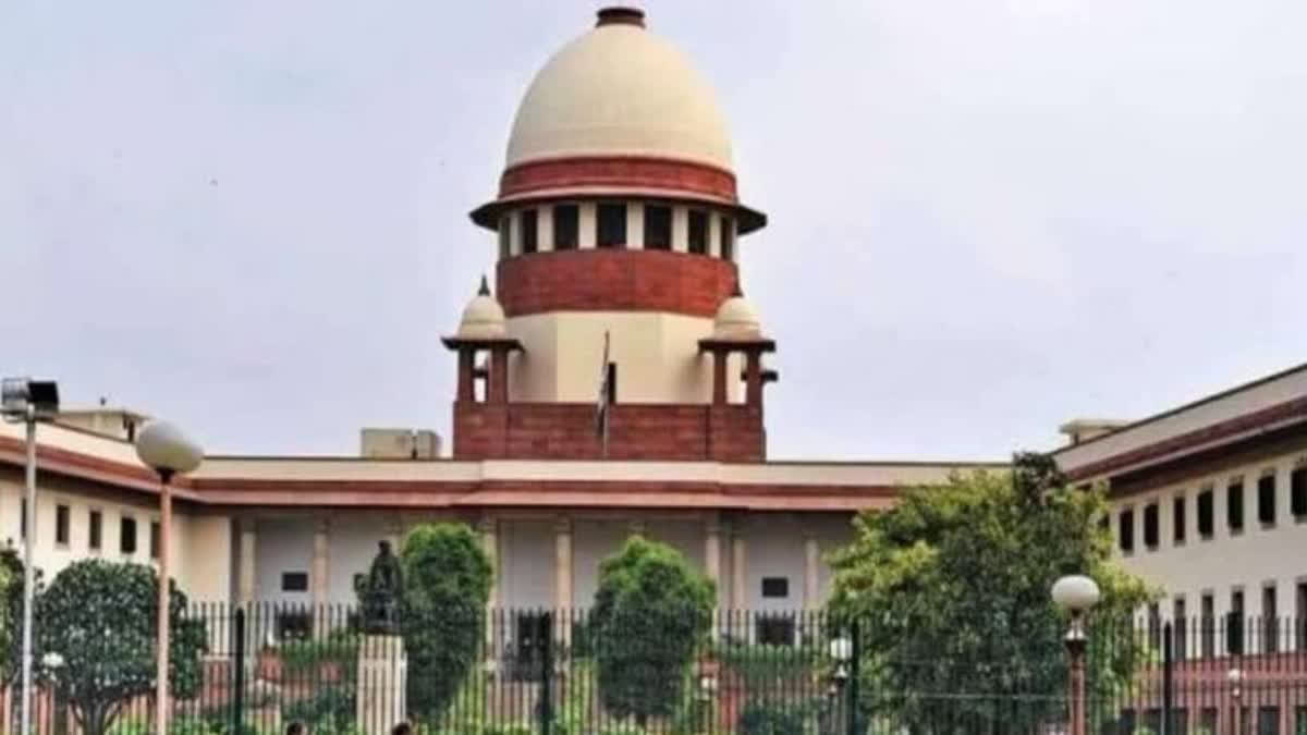 سیمی پر پابندی کو چلینج کرنے والی عرضی پرسماعت سے سپریم کورٹ کا انکار