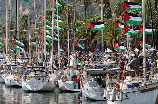 غزہ جارہے بحری جہاز صمود فلوٹیلا پر ڈرون حملہ