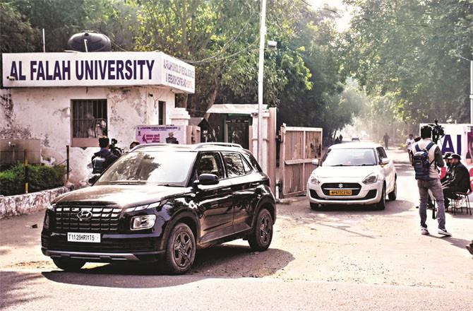 لال قلعہ کار بلاسٹ کیس: الفلاح یونیورسٹی پر ایف آئی آر، متعدد ڈاکٹر اور تاجر حراست میں