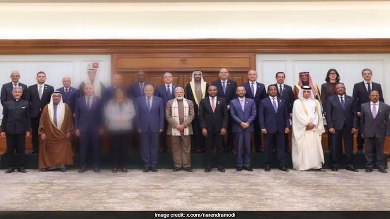 پی ایم مودی کی عرب وفد سے ملاقات:  فلسطینی عوام کی حمایت اور غزہ امن کوششوں کا کیا خیرمقدم