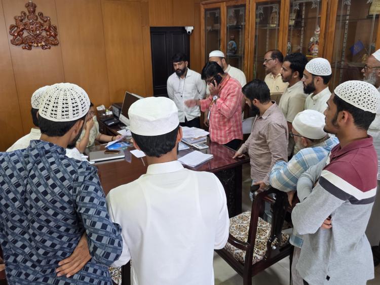بھٹکل: جامعہ آباد روڈ اور پینے کے پانی کی ابتر صورتحال پر شدید تشویش، رحمت آباد فرینڈز فورم نے کاروار پہنچ کر ڈپٹی کمشنر کو پیش کیا میمورنڈم